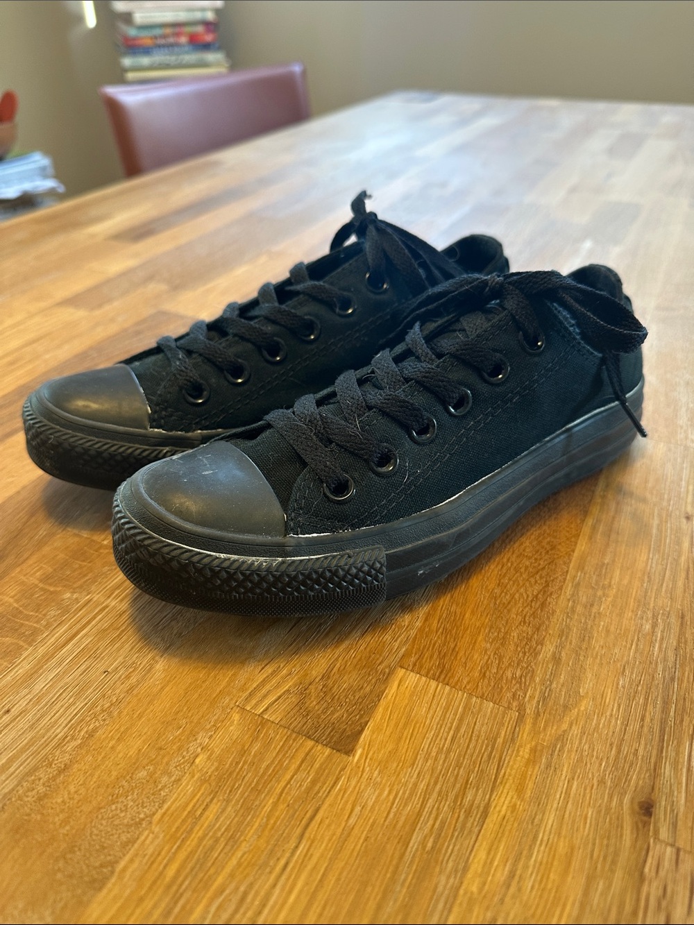 Converse Chuck Taylor Low-top size women’s 6.5